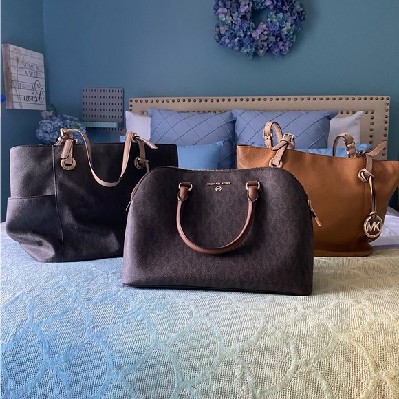 Michael Kors Handbags - Mk Medium Dome